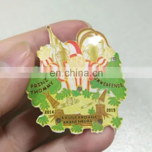 2017 Popular New Product Party Gift Led Pin Badge thumbnail-5