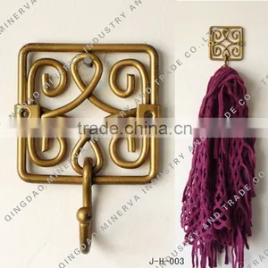 Wall Mounted Clothes Hanger thumbnail-1