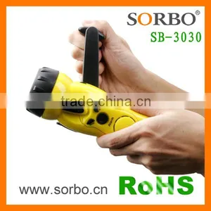 Auto Scan Radio Flashlight Hand Crank Radio Flashlight thumbnail-1
