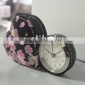 Cloth Colck thumbnail-1