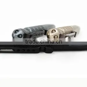 2016 Hot Selling Good Quality Tactical Pen With Tungsten Steel Head and LED Flashlight thumbnail-1