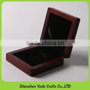 Luxury High Quality Shinning Wood Mdf Material Case Polished Varnish Lock Customed Wooden Box thumbnail-2