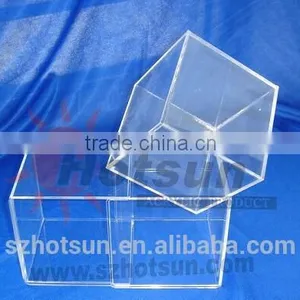 Cube Girls' Clear Acrylic Favor Box thumbnail-3