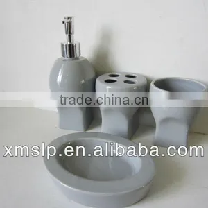 Ceramic Bathroom Toilet Set thumbnail-1
