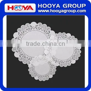 24PCS Dia. 32cm White Round Disposable Lace Paper Doilies Cake Placemats Crafting Coaster of Tableware Decoration thumbnail-1