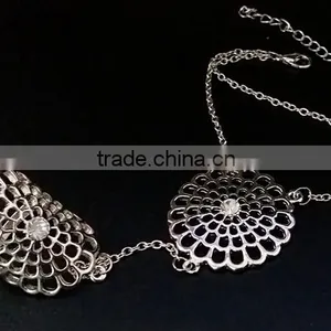 Latest Gold Finger Ring Designs Hollow Sun Shape Gold Women's Finger Ring Bracelet thumbnail-3
