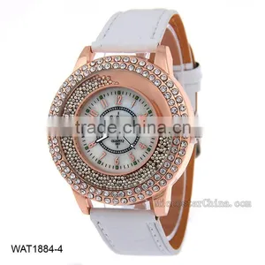Luxury Women Fashion Leather Band Quicksand Crystal Quartz Watch thumbnail-4