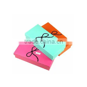 Bow Printing Scarf Gift Box thumbnail-1