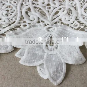 High Quality Big Lily Flower Pattern Polyester Kintted Embroidery Vest for Wholesale thumbnail-4
