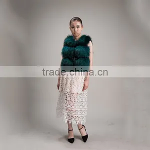 Myfur Europe Hot Selling Winter Real Raccoon Fur Vest Dyed Hand Fur Vest thumbnail-2