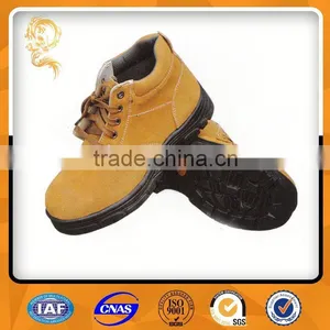 China Supplier Cheap Rubber Rain Shoes thumbnail-1