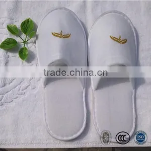 Wholesale Soft Hotel Plush Material Slipper Closed Toe With EVA Sole thumbnail-1