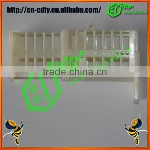 2014 Hot Selling Plastic Bee Queen Cage thumbnail-4