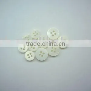Natural White Freshwater Shell Four Holes Button thumbnail-1