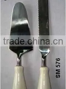 Cake Cutter & Server With Ceramic Handle thumbnail-1