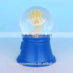 Mushroom Glass Snow Globe thumbnail-2