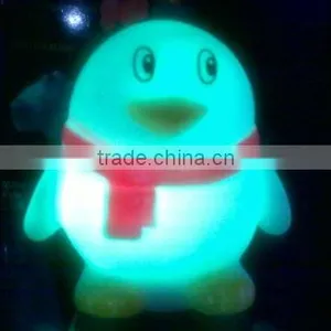 Onaroo Danny The Penguin Portable Night Light With Rainbow Color Change thumbnail-2