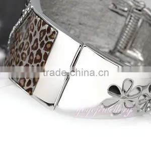 Luxury Leopard White Gold Crystal Enamel Latest Design Daily Wear Bangle thumbnail-4