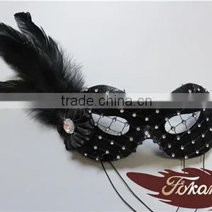 Wholesale Feather Mask Cheap Black Party Mask With Rooster Feather Decoration thumbnail-1