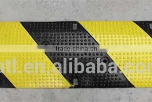 China Made Rubber Speed Bump Traffic Safety thumbnail-1
