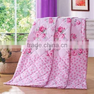 High Quality Cheap 100% Polyester Summer Quilt in Yiwu thumbnail-4