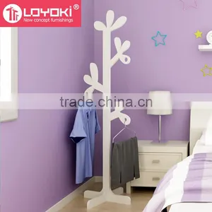 Hot Sale Wooden DIY Coat Rack Stand Eco-friendly Home Furniture Clothes Hanging Tree Shaped Coat Rack Wholesale Tree Coat Rack thumbnail-1