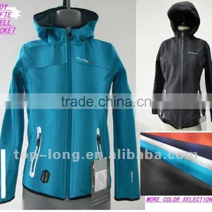 Woman Softshell Jacket Outdoor Clothing With Hood thumbnail-1