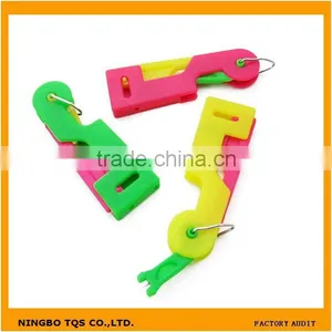Hot Sale Plastic Mix Color Hand Sewing And Sewing Machine Needle Threader thumbnail-1