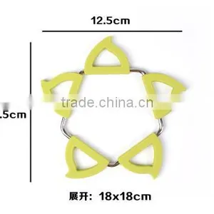 Kitchen Accessories Placemats Transformable Expandable Silicone Trivet Mat thumbnail-4