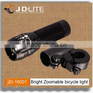 Zoomable High Power Light Torch Bright Led Light Torch Flashlight Powered by 3AAA Battery thumbnail-3