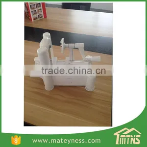 Tri-blade Plastic Spiral Vegetable Slicer thumbnail-3