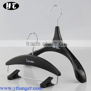 HA1157 Plastic Tops Hanger and Pants Hanger for Clothes thumbnail-1