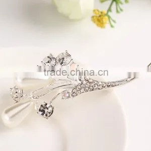 Bouquent Rhinestone Brooch Pins,New Product Flower Pearl Rhinestone Brooch For Dress thumbnail-2