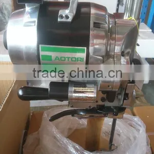 550/750W Auto-Sharpening Cutting Machine CZD-3 CLOTH FABRIC CUTTING MACHINE thumbnail-3