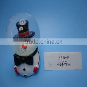 Creative Animal Theme Cow Snow Globe Craft for Home Decoration thumbnail-5