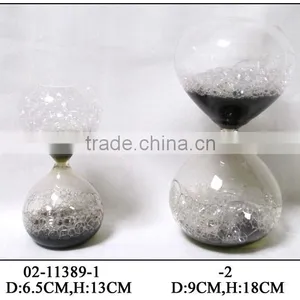 Beautiful Black Bubble Hourglass thumbnail-1