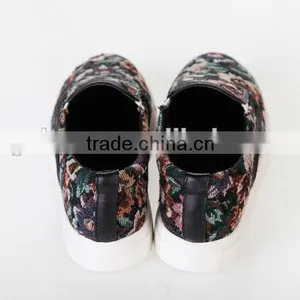 Women's Sneaker With Patterned Jacquard Fabric thumbnail-3