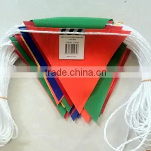 Christmas Plastic Triangle Flag Bunting thumbnail-1