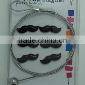 Magnet Wire Hanging Photo Holder thumbnail-3