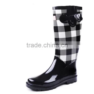 China Factory Customize Made Rubber Wellingtons Rain Boots thumbnail-1