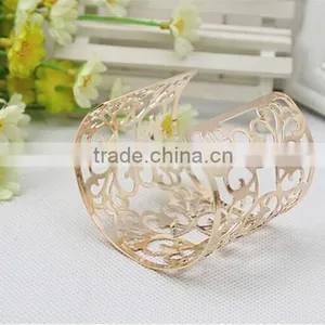 Trendy Gold Plated Iron Open End Cuff Hollow Flower Bangle Bracelets for Ladies thumbnail-3