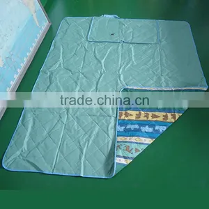 2 in 1 CMYK Printed Polyester Quilt Wadding Filling 600D Nylon Waterproof Blanket Zip up Fold Into a Bag Travel Picnic Mat thumbnail-3