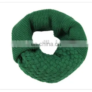 Wholesale Loose Knit Acrylic Infinity Loop Circle Scarves thumbnail-3