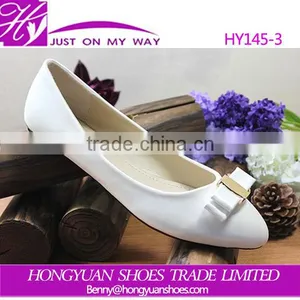 Comfortable and Beautiful Women Flat Shoes thumbnail-1