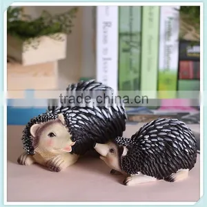 Resin Hedgehog Figure Hedgehog Staute for Home Decoration thumbnail-1
