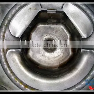 Huangyan Injection Plastic Auto Hub Cap Mould Supplier thumbnail-5