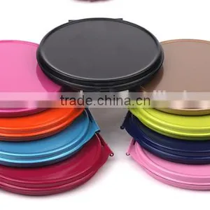 Round Compact Pocket Mirror thumbnail-2