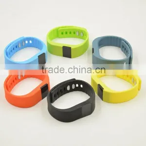 Made in China Factory Price Phone Sync TW64 Silicone Health Smart Wristband thumbnail-2