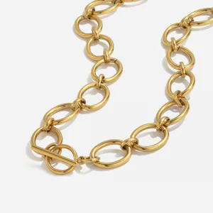 Custom Green Rhinestone Round Necklace in 18K Gold Plated Stainless Steel thumbnail-5