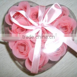 Rose Petal Soap With Heart Shape Box thumbnail-1